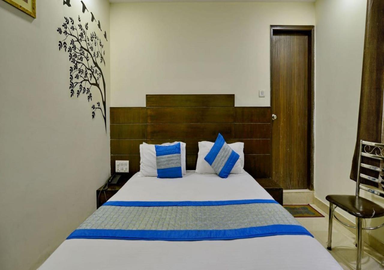 Hotel International Neelam Near New Delhi Railway Station Exteriör bild