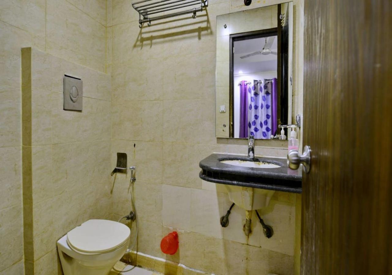 Hotel International Neelam Near New Delhi Railway Station Exteriör bild