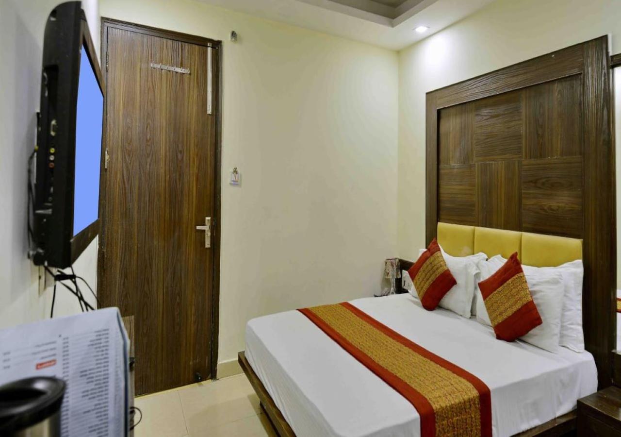 Hotel International Neelam Near New Delhi Railway Station Exteriör bild