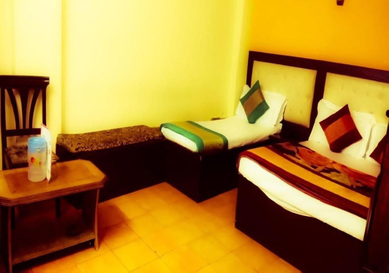 Hotel International Neelam Near New Delhi Railway Station Exteriör bild
