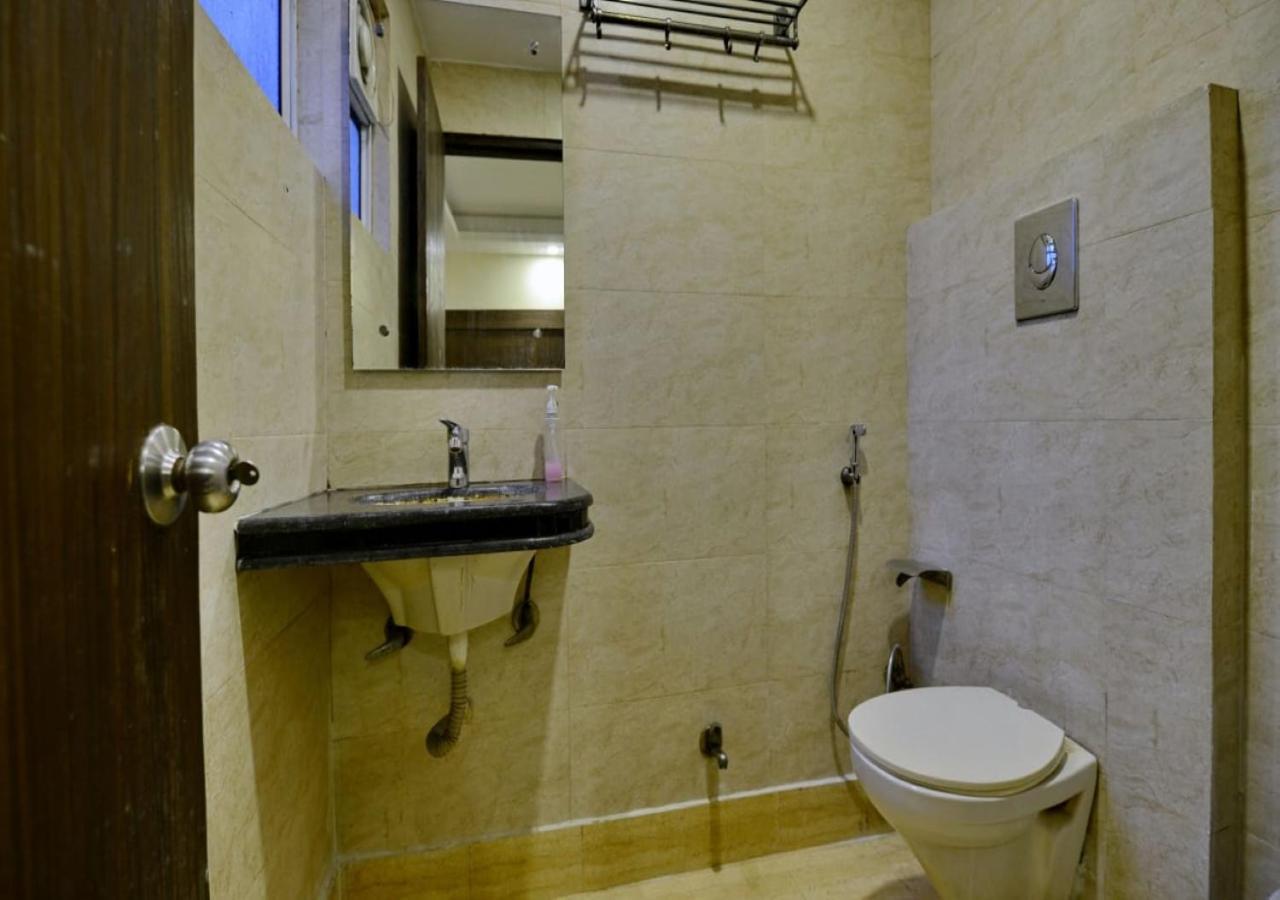 Hotel International Neelam Near New Delhi Railway Station Exteriör bild